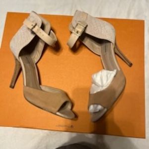 Steve Madden Tan Heeled Sandals Size 8.5